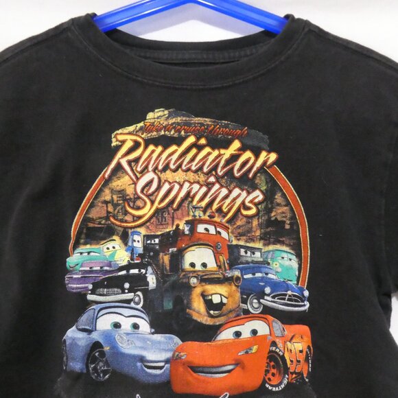 DISNEY STORE | small (5-6 years) | Cars Radiator Springs Graphic T-Shirt - Tee - Picture 5 of 13